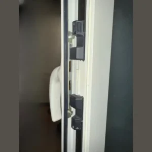 Alternative view of Maniglia cremonese per infisso R40 o taglio termico